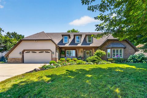 Photo of 8419 110th Ave, Pleasant Prairie, WI 53158 (MLS # 1971595)