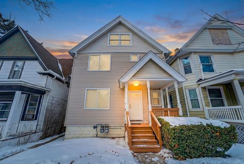 Photo of 445 N 39th St, Milwaukee, WI 53208 (MLS # 1963693)