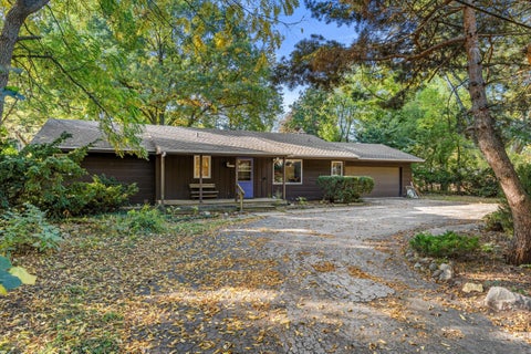 Photo of 11595 W Edgerton Ave, Hales Corners, WI 53130 (MLS # 1983990)