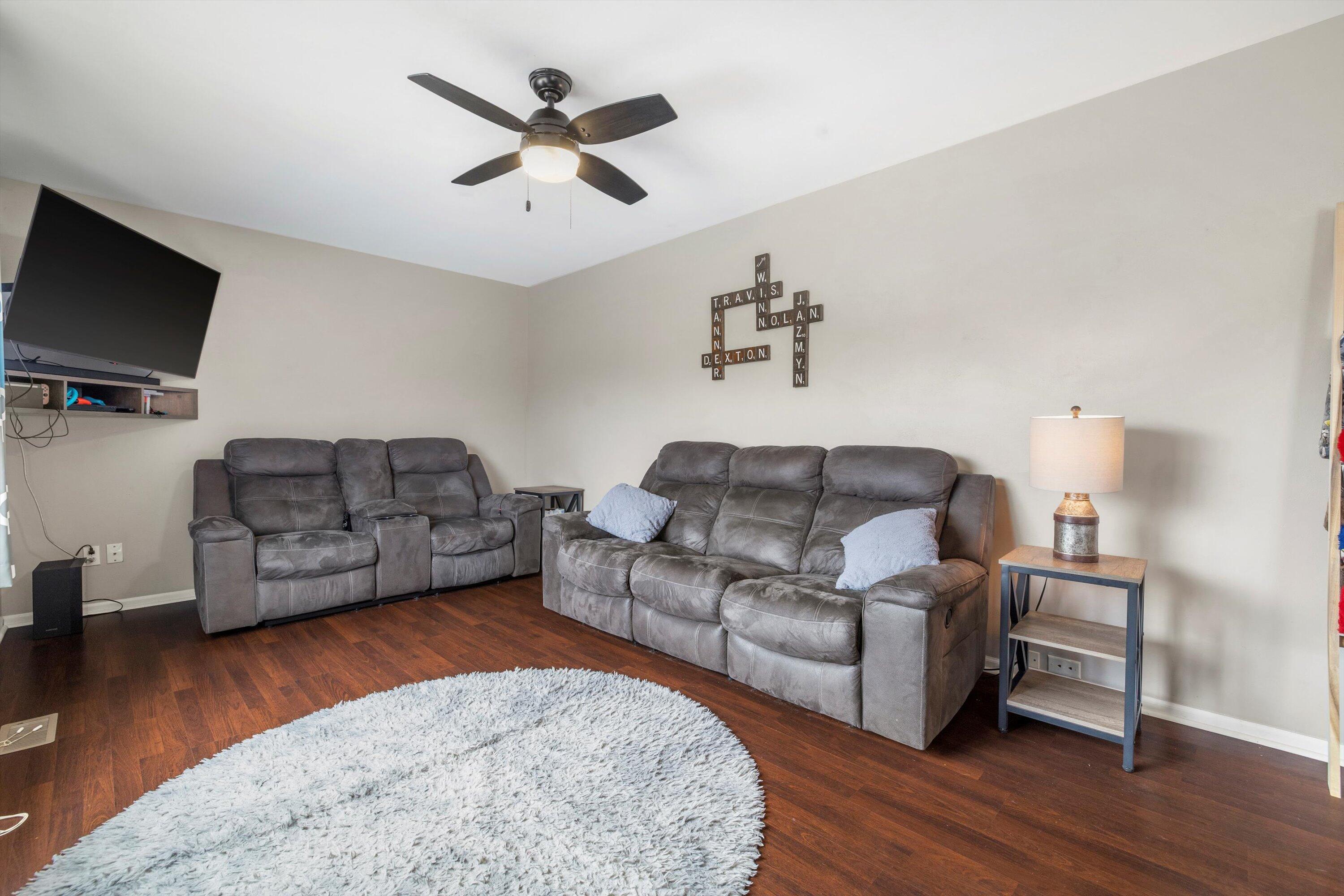 Kenosha, Wisconsin 53142, United States, 3 Bedrooms Bedrooms, ,3 BathroomsBathrooms,Residential,Pending,106799