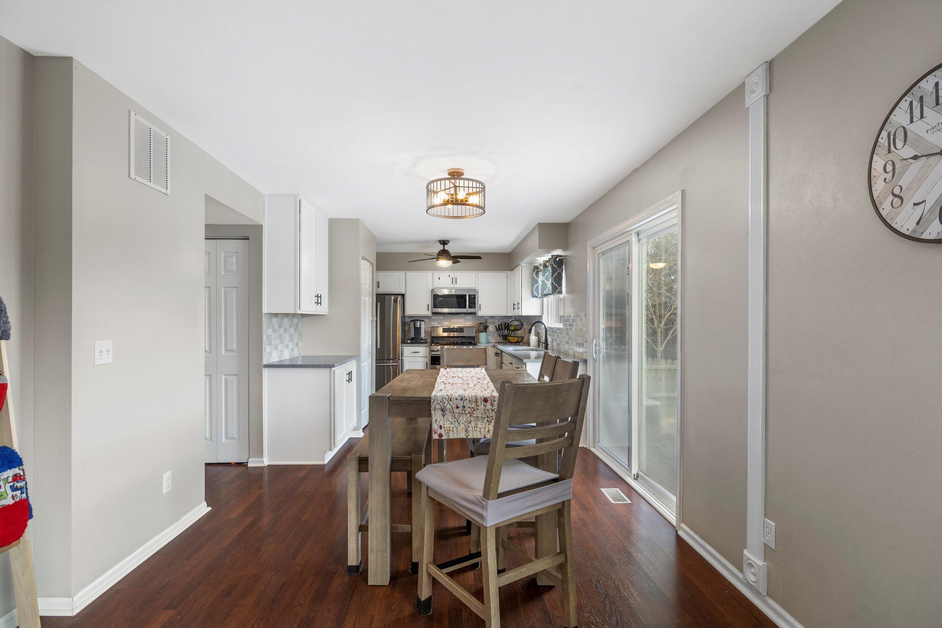 Kenosha, Wisconsin 53142, United States, 3 Bedrooms Bedrooms, ,3 BathroomsBathrooms,Residential,Pending,106799