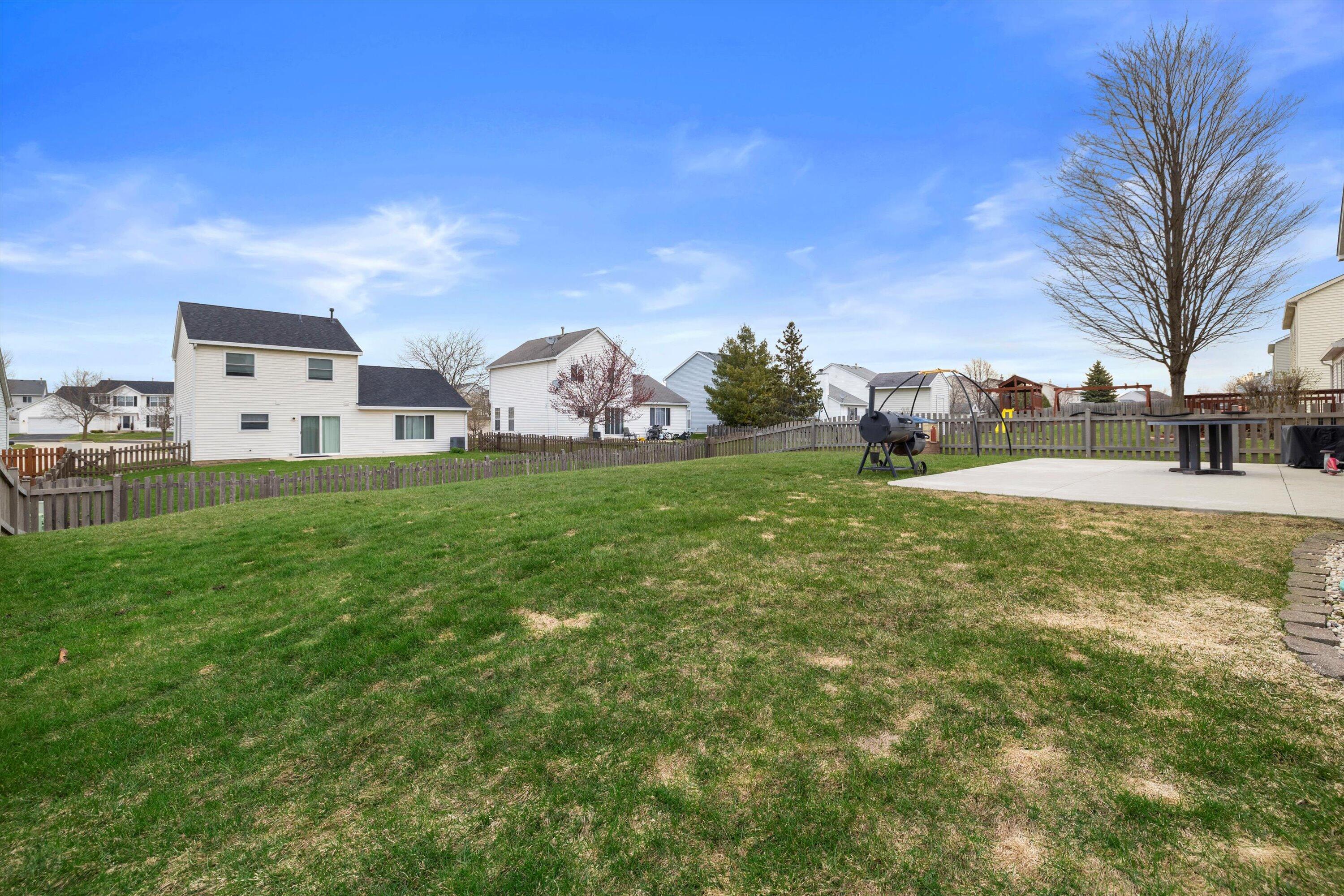 Kenosha, Wisconsin 53142, United States, 3 Bedrooms Bedrooms, ,3 BathroomsBathrooms,Residential,Pending,106799