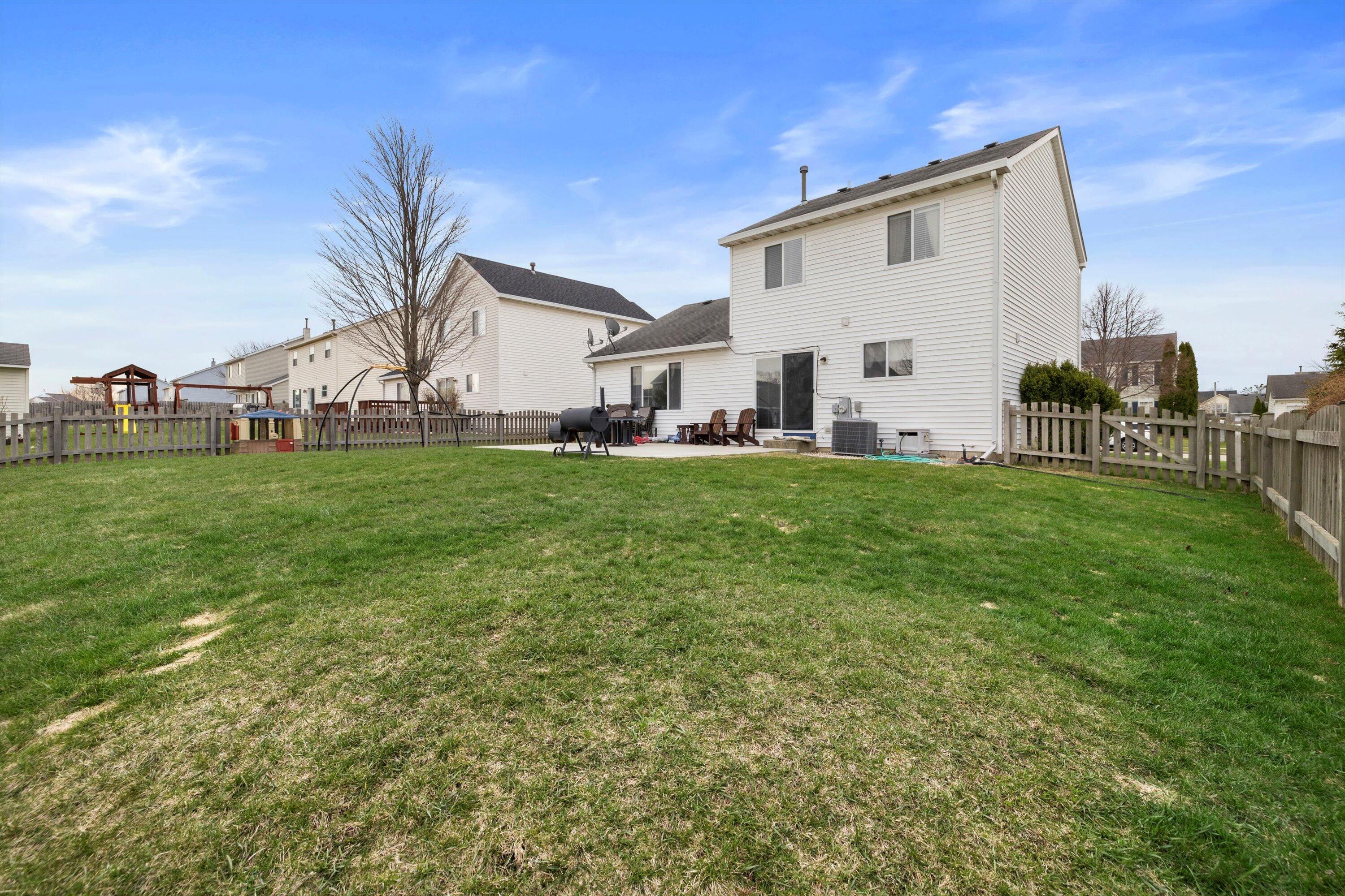 Kenosha, Wisconsin 53142, United States, 3 Bedrooms Bedrooms, ,3 BathroomsBathrooms,Residential,Pending,106799