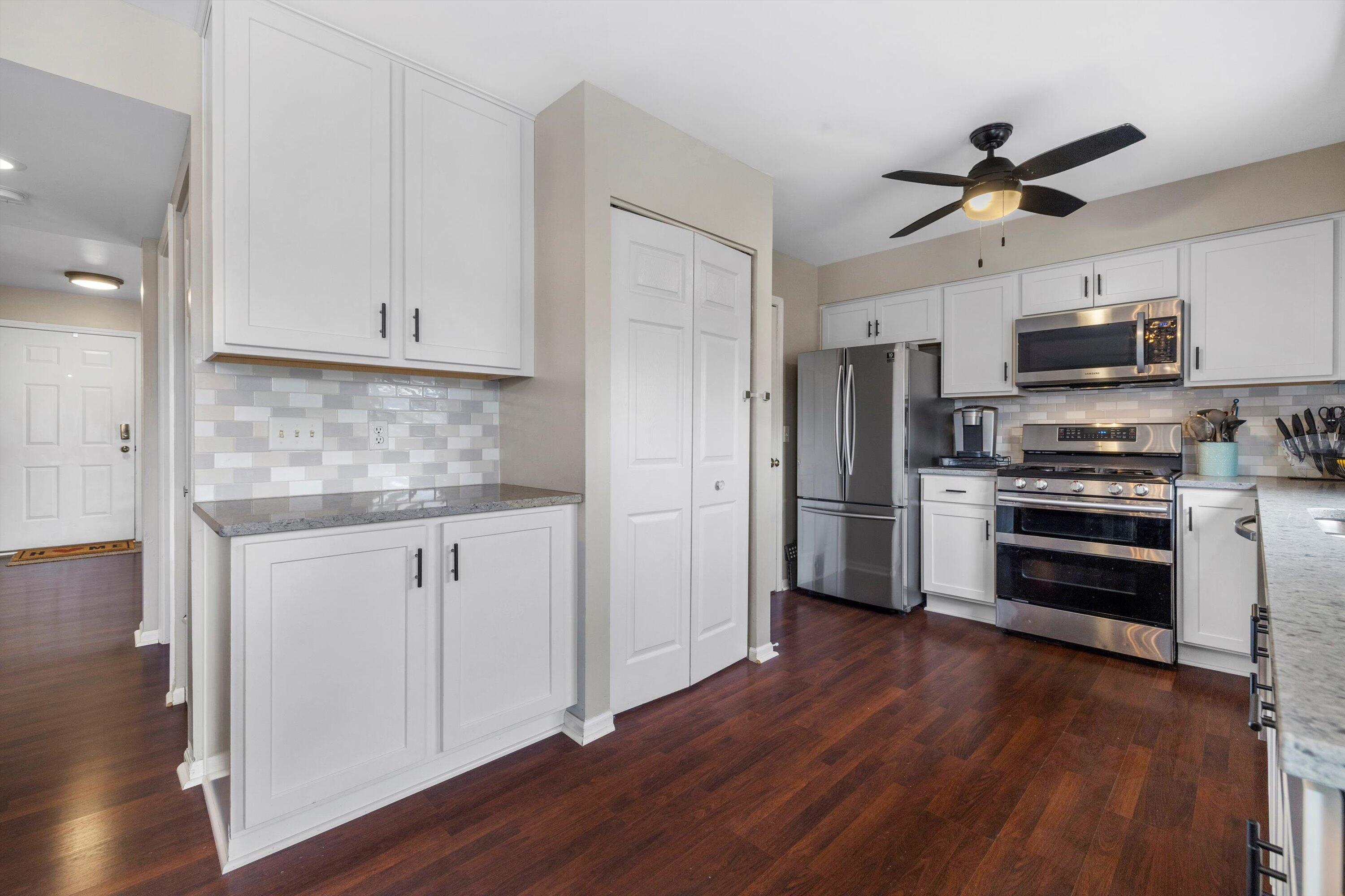 Kenosha, Wisconsin 53142, United States, 3 Bedrooms Bedrooms, ,3 BathroomsBathrooms,Residential,Pending,106799