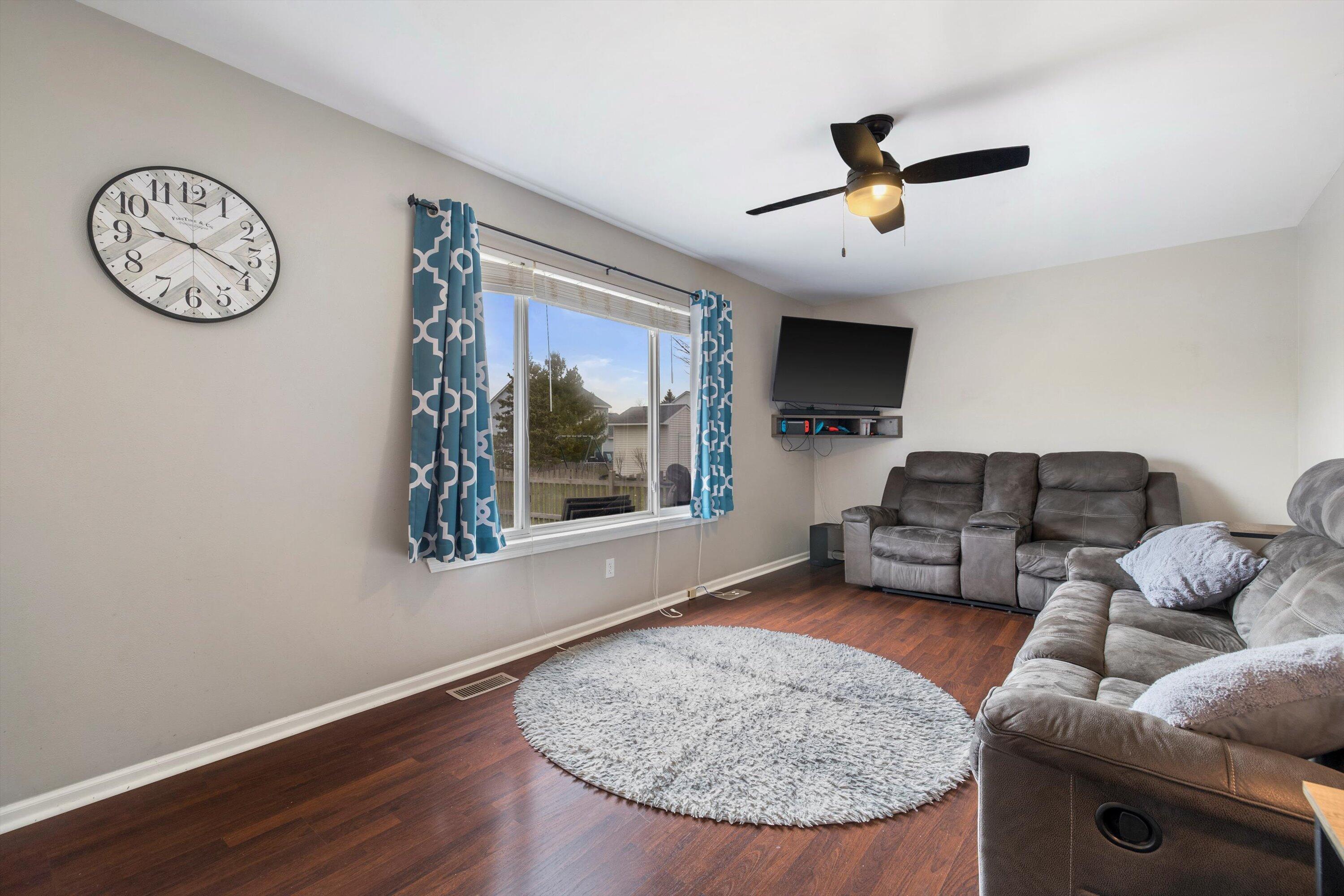 Kenosha, Wisconsin 53142, United States, 3 Bedrooms Bedrooms, ,3 BathroomsBathrooms,Residential,Pending,106799