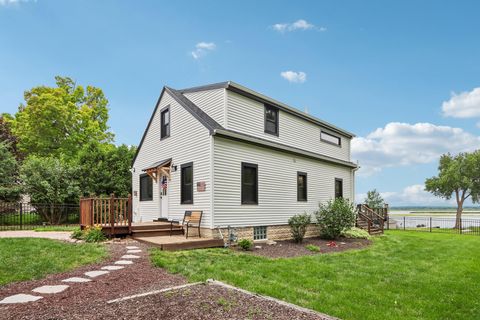 Photo of S94W14508 Groveway Ln, Muskego, WI 53150 (MLS # 1969463)