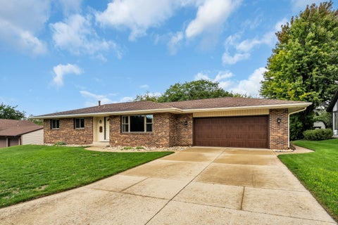 Photo of 616 Briody St, Burlington, WI 53105 (MLS # 1981374)
