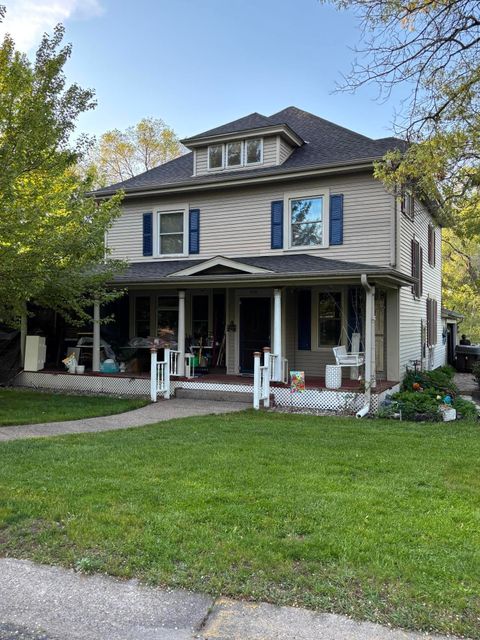 Photo of 975 E 4th St, New Richmond, WI 54017 (MLS # 1972673)