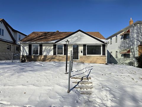 Photo of 8114 W Congress St, Milwaukee, WI 53218 (MLS # 1948599)