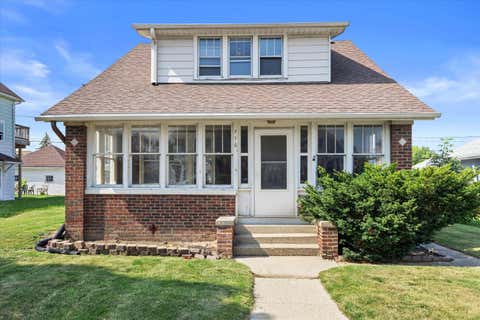 Photo of 710 Montana Ave, South Milwaukee, WI 53172 (MLS # 1971060)