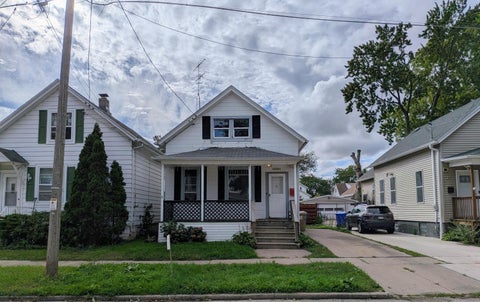Photo of 4050 6th Ave, Kenosha, WI 53140 (MLS # 1981778)