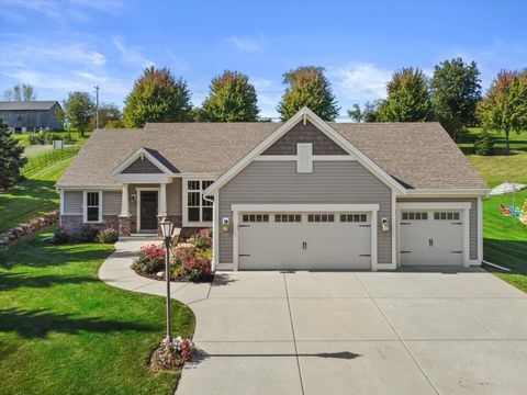 Photo of 3906 Crystal Ln, Waukesha, WI 53189 (MLS # 1940063) Photo of 3906 Crystal Ln, Waukesha, WI 53189 (MLS # 1940063)