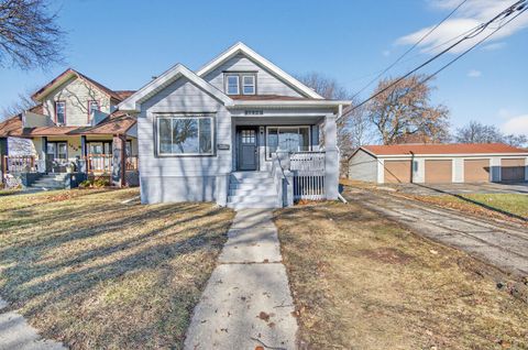 Photo of 1824 Rapids Dr, Racine, WI 53404 (MLS # 1947351)