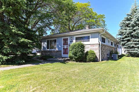 Photo of 3577 S 60th St, Milwaukee, WI 53220 (MLS # 1967505)
