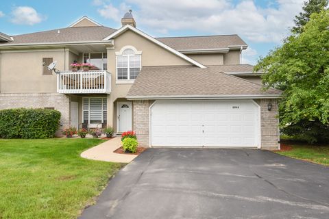 Photo of 9279 W Elm Ct, Franklin, WI 53132 (MLS # 1934531)