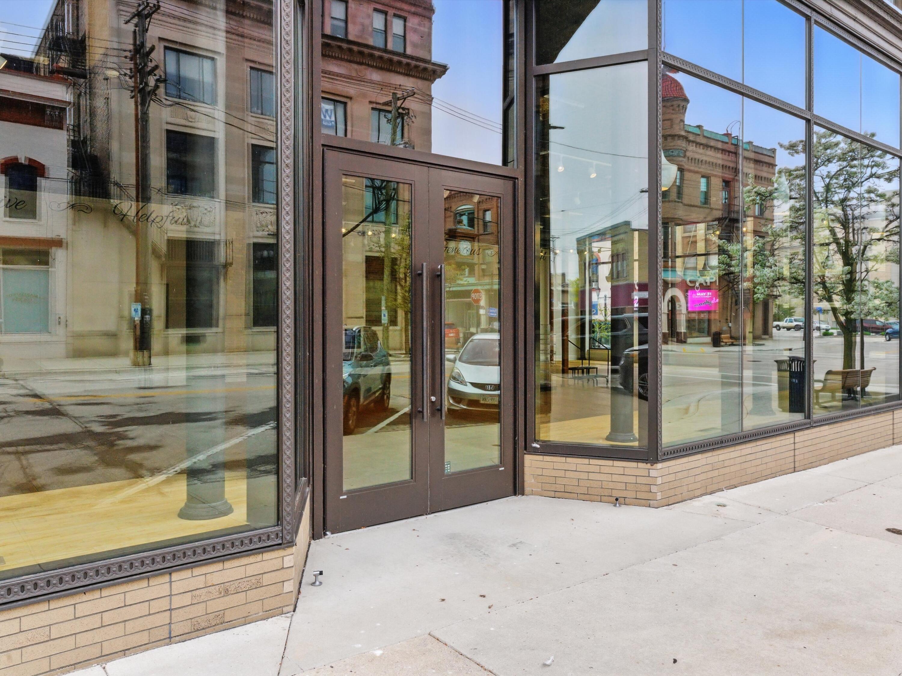 Manitowoc, Wisconsin 54220, United States, ,Residential,Active,136330