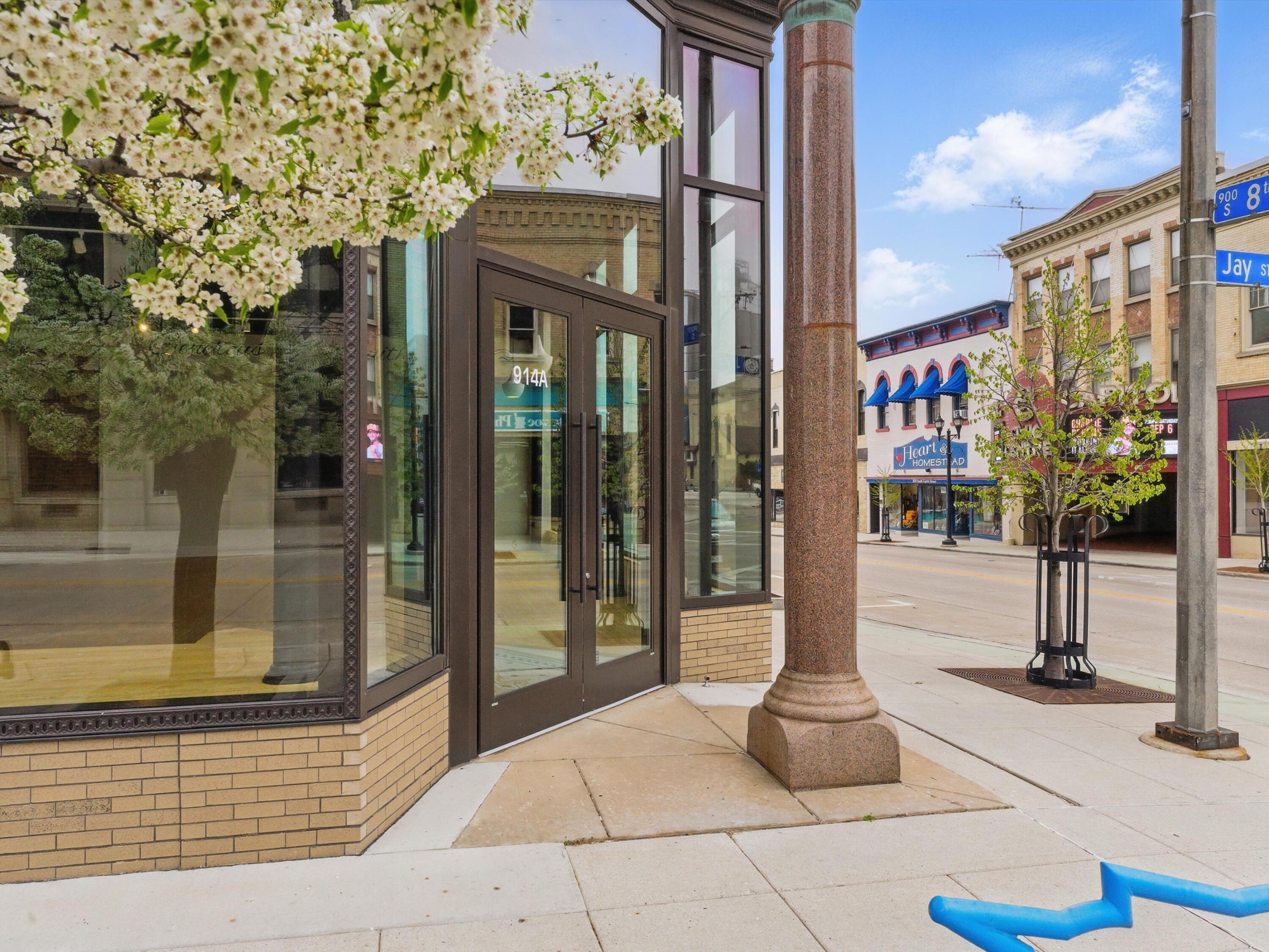 Manitowoc, Wisconsin 54220, United States, ,Residential,Active,136330