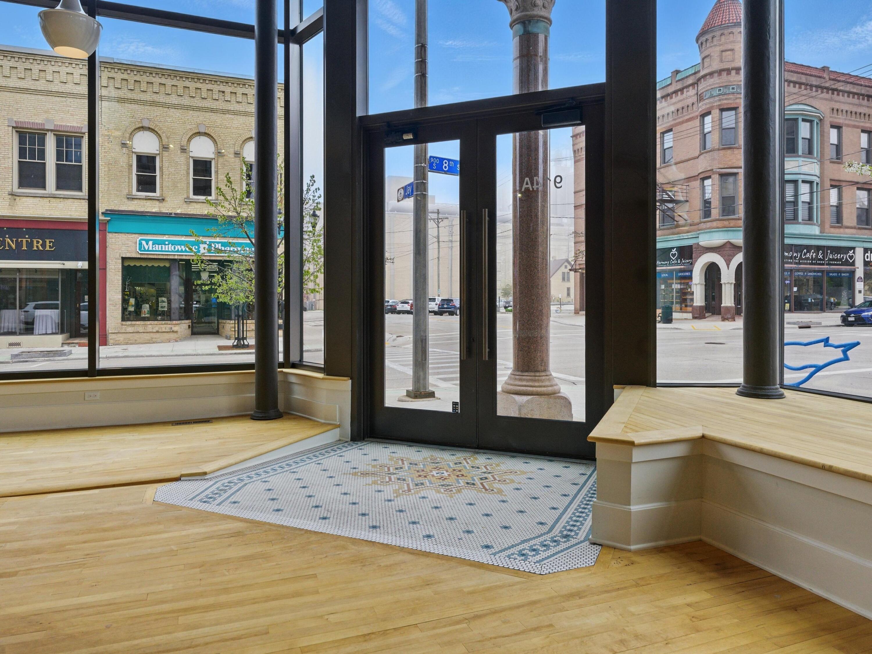 Manitowoc, Wisconsin 54220, United States, ,Residential,Active,136330