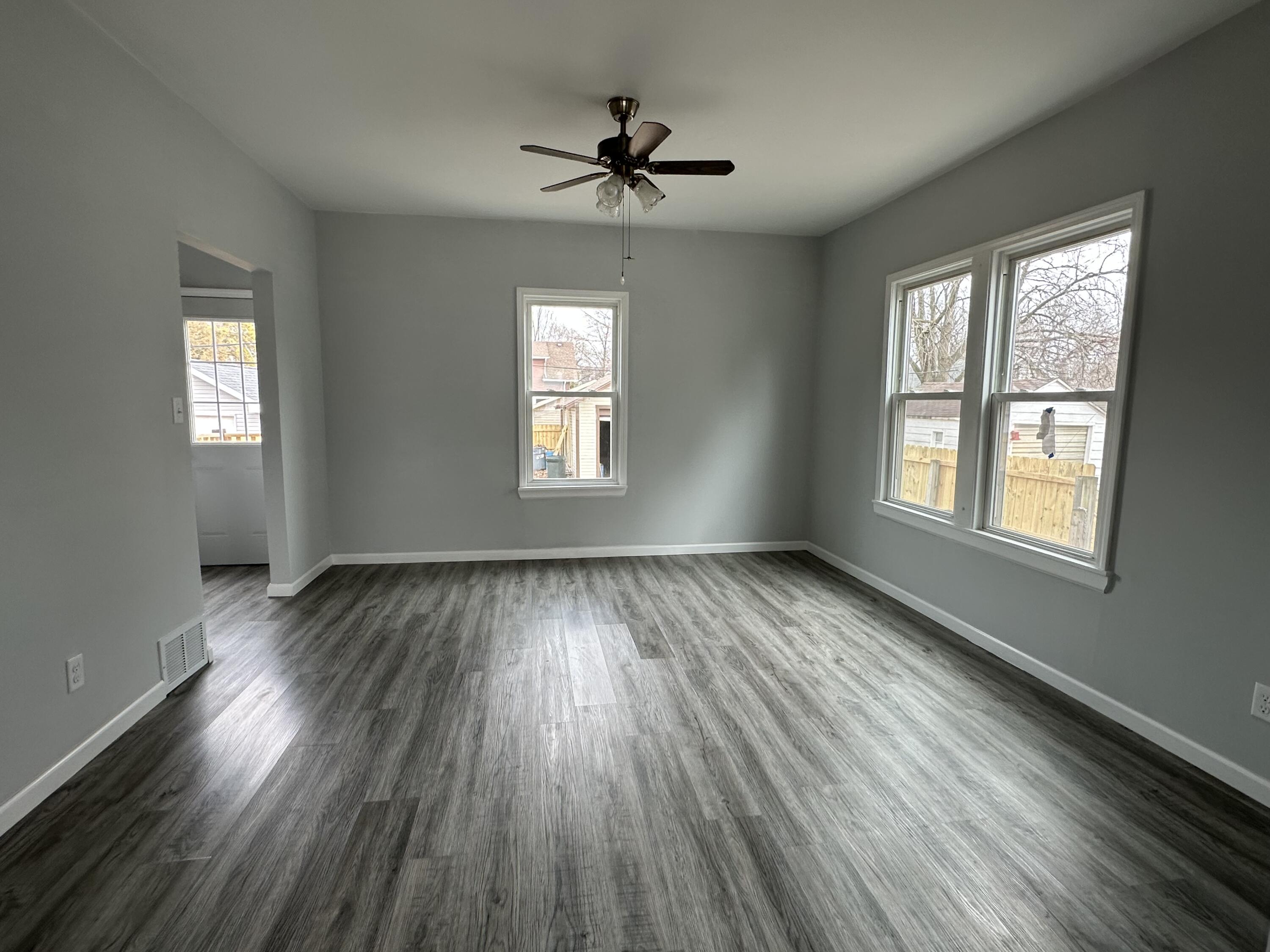 Kenosha, Wisconsin 53143, United States, 4 Bedrooms Bedrooms, ,3 BathroomsBathrooms,Residential,Active,81111