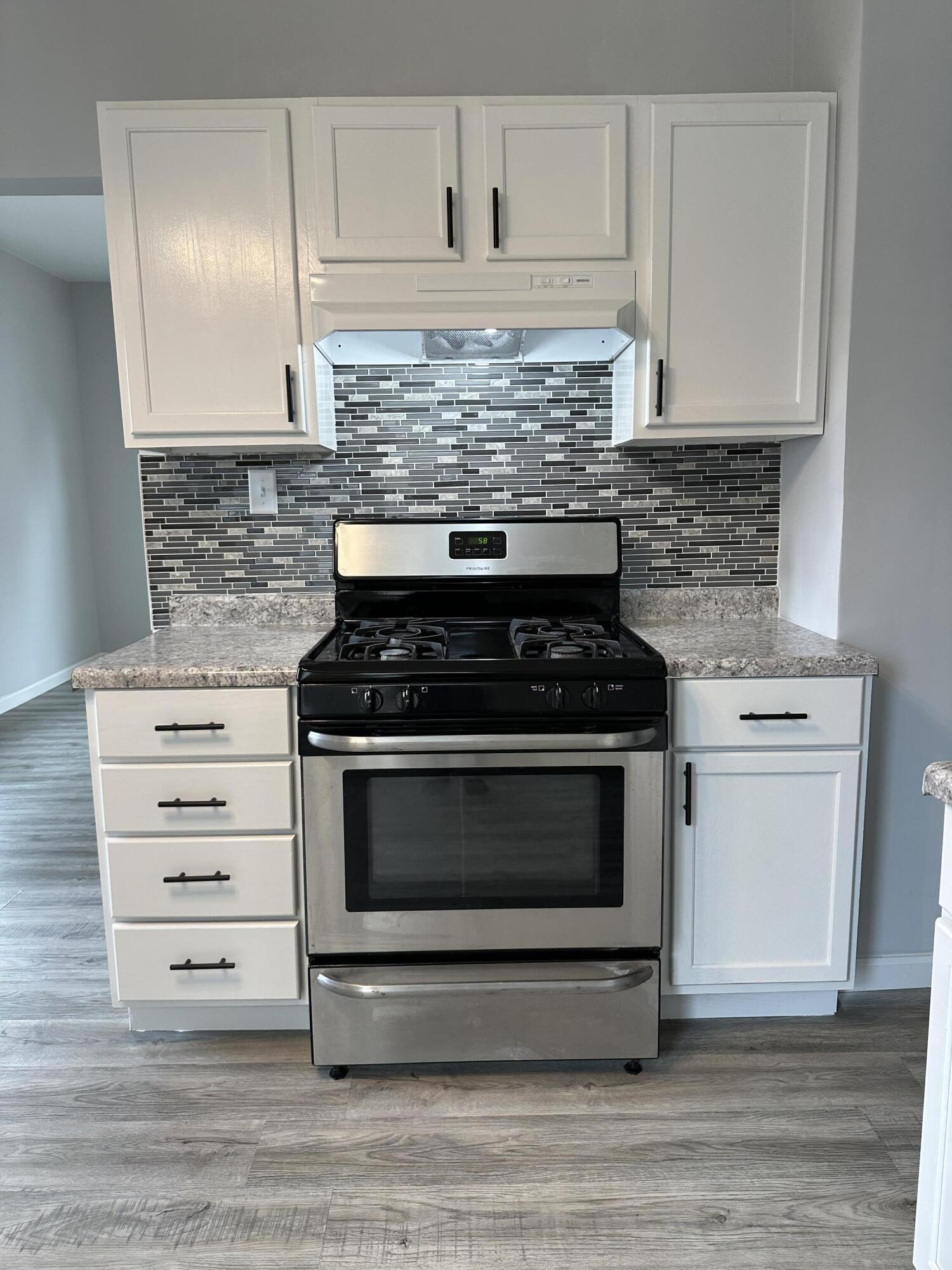 Kenosha, Wisconsin 53143, United States, 4 Bedrooms Bedrooms, ,3 BathroomsBathrooms,Residential,Active,81111