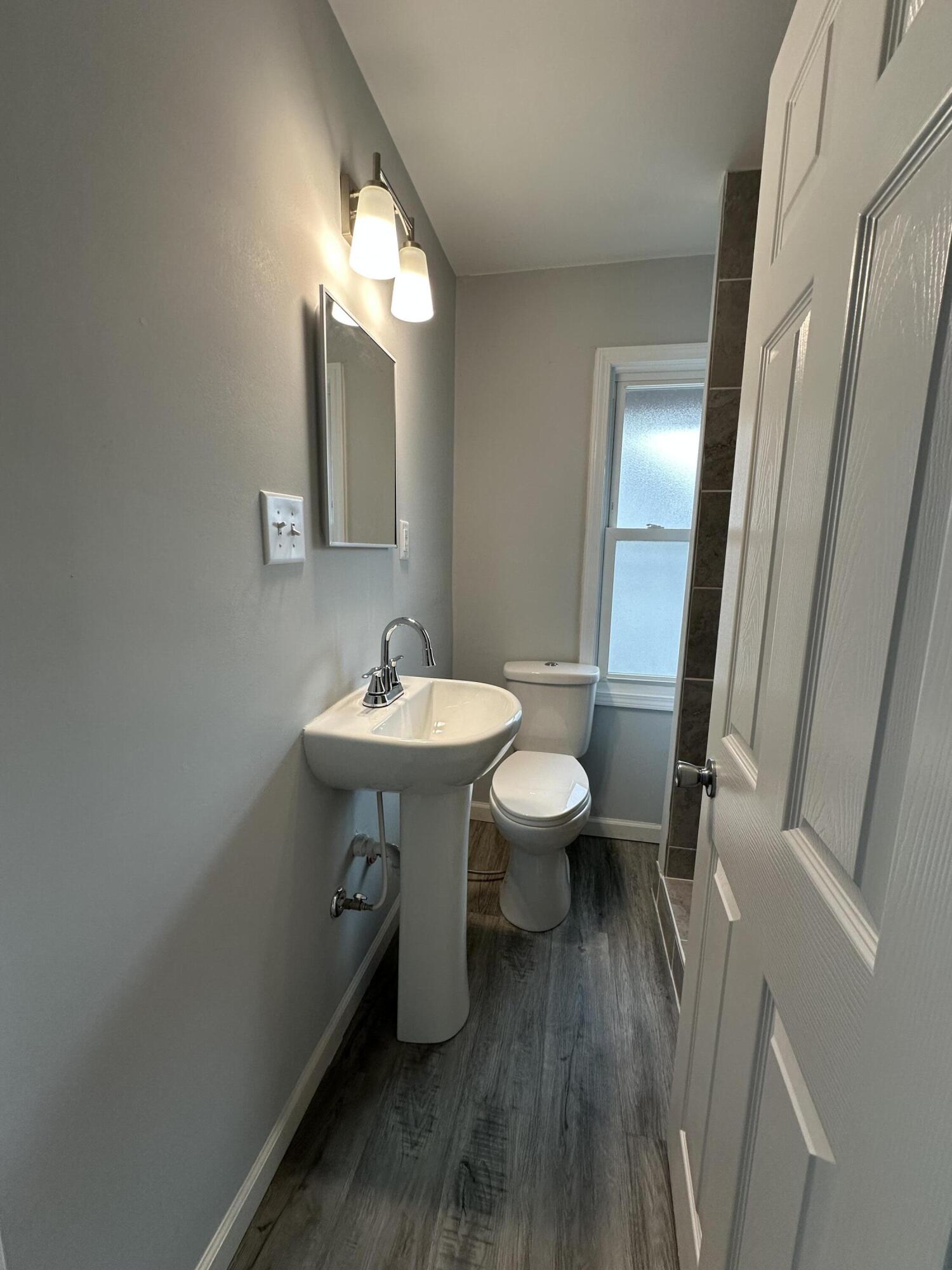 Kenosha, Wisconsin 53143, United States, 4 Bedrooms Bedrooms, ,3 BathroomsBathrooms,Residential,Active,81111