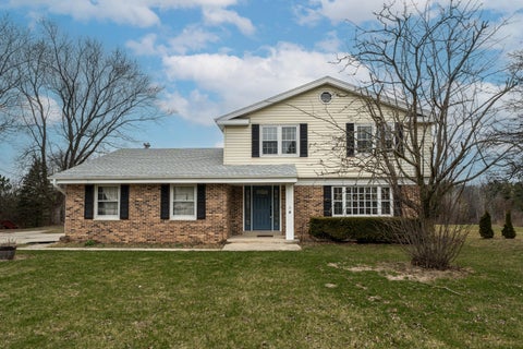 Photo of 195 Clover Ln, Cedarburg, WI 53012 (MLS # 1912818)