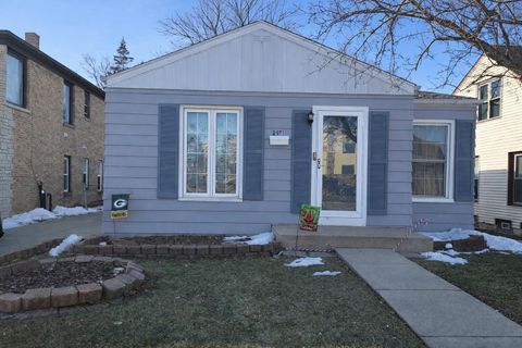 Photo of 2573 S 76th St, West Allis, WI 53214 (MLS # 1945619)
