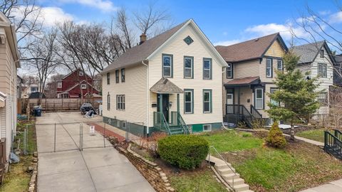 Photo of 2243 S Woodward St, Milwaukee, WI 53207 (MLS # 1957420)