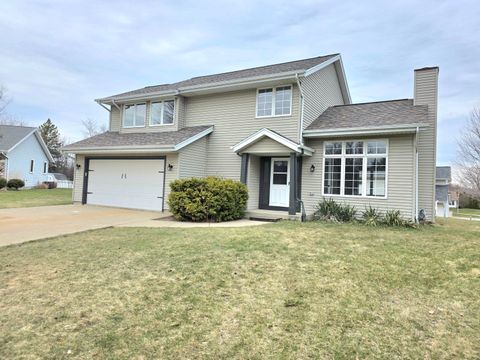 Photo of 600 E Andrew Ct, Oak Creek, WI 53154 (MLS # 1913119)