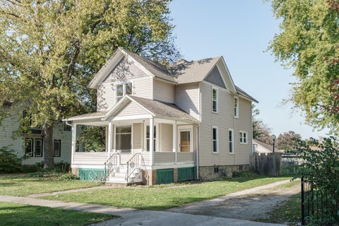 Photo of 210 N Main St, Reeseville, WI 53579 (MLS # 1986126)