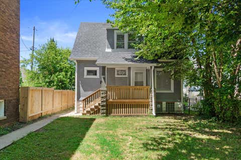 Photo of 2119 S Muskego Ave, Milwaukee, WI 53215 (MLS # 1973881)