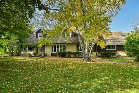 Photo of 1775 Melody Ln, Brookfield, WI 53005 (MLS # 1941130)