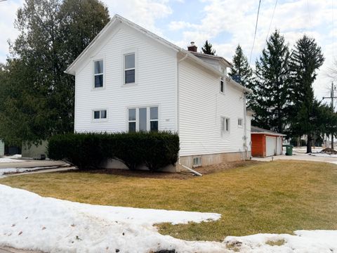 Photo of 547 Madison St, Reedsville, WI 54230 (MLS # 1955177)