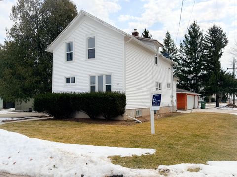 Photo of 547 Madison St, Reedsville, WI 54230 (MLS # 1955177)