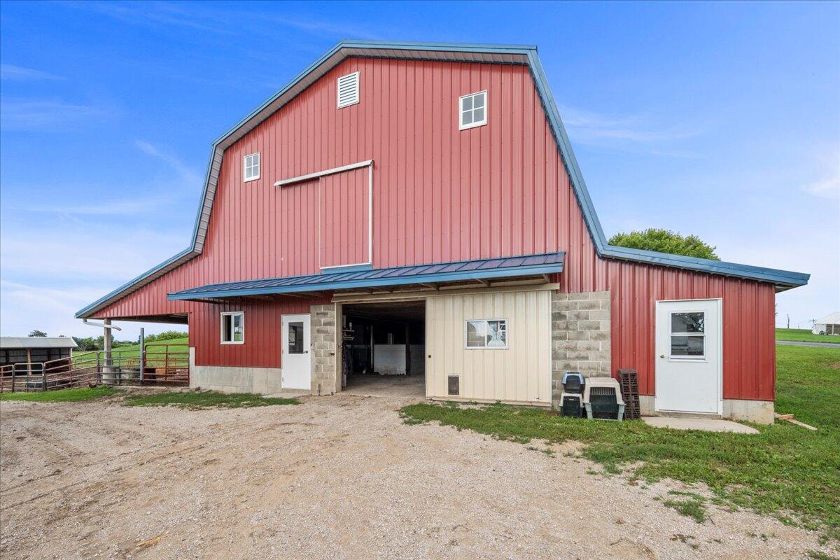 Barn 1