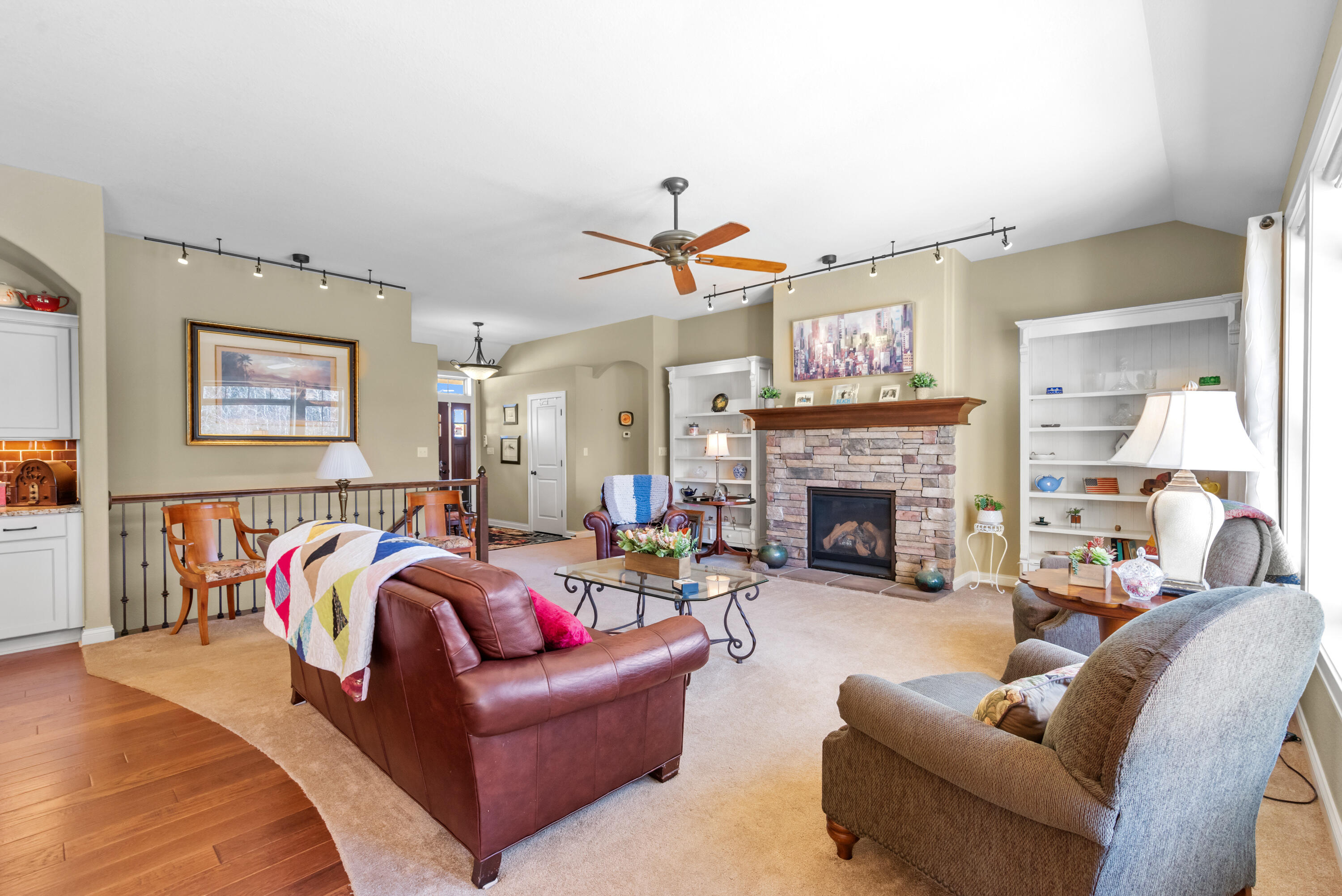 Cedarburg, Wisconsin 53012, United States, 2 Bedrooms Bedrooms, ,3 BathroomsBathrooms,Residential,Active,240900