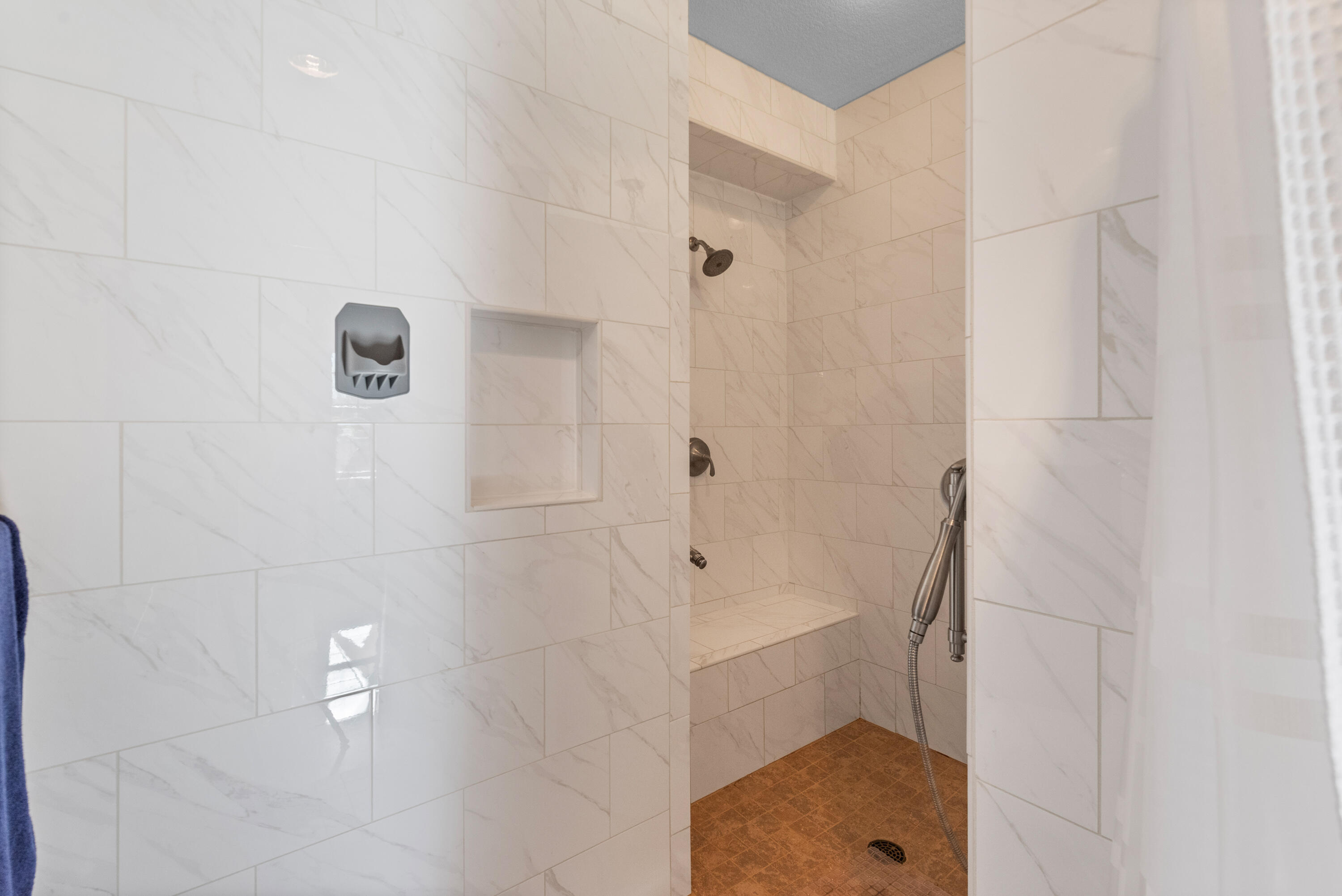 Cedarburg, Wisconsin 53012, United States, 2 Bedrooms Bedrooms, ,3 BathroomsBathrooms,Residential,Active,240900