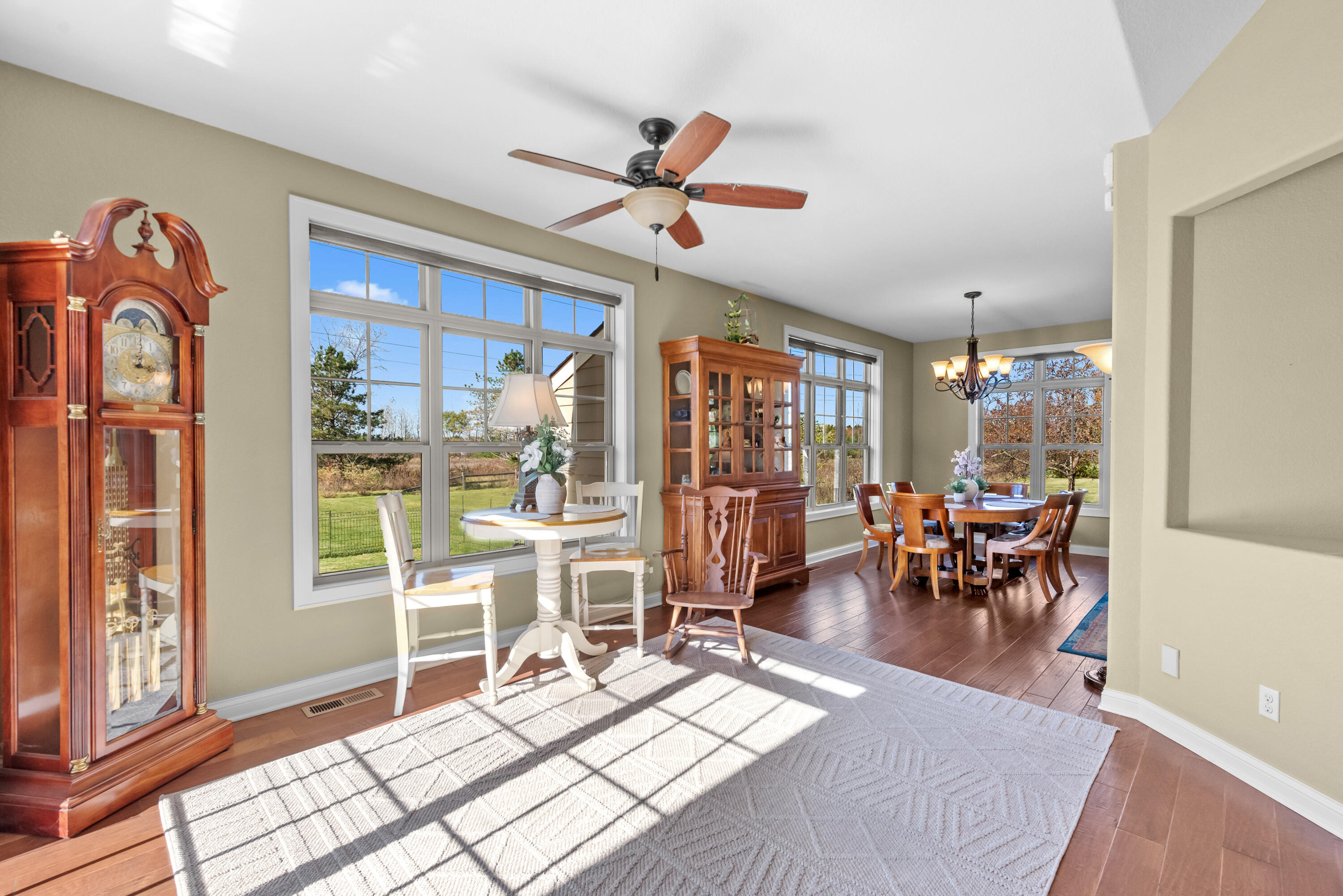 Cedarburg, Wisconsin 53012, United States, 2 Bedrooms Bedrooms, ,3 BathroomsBathrooms,Residential,Active,240900