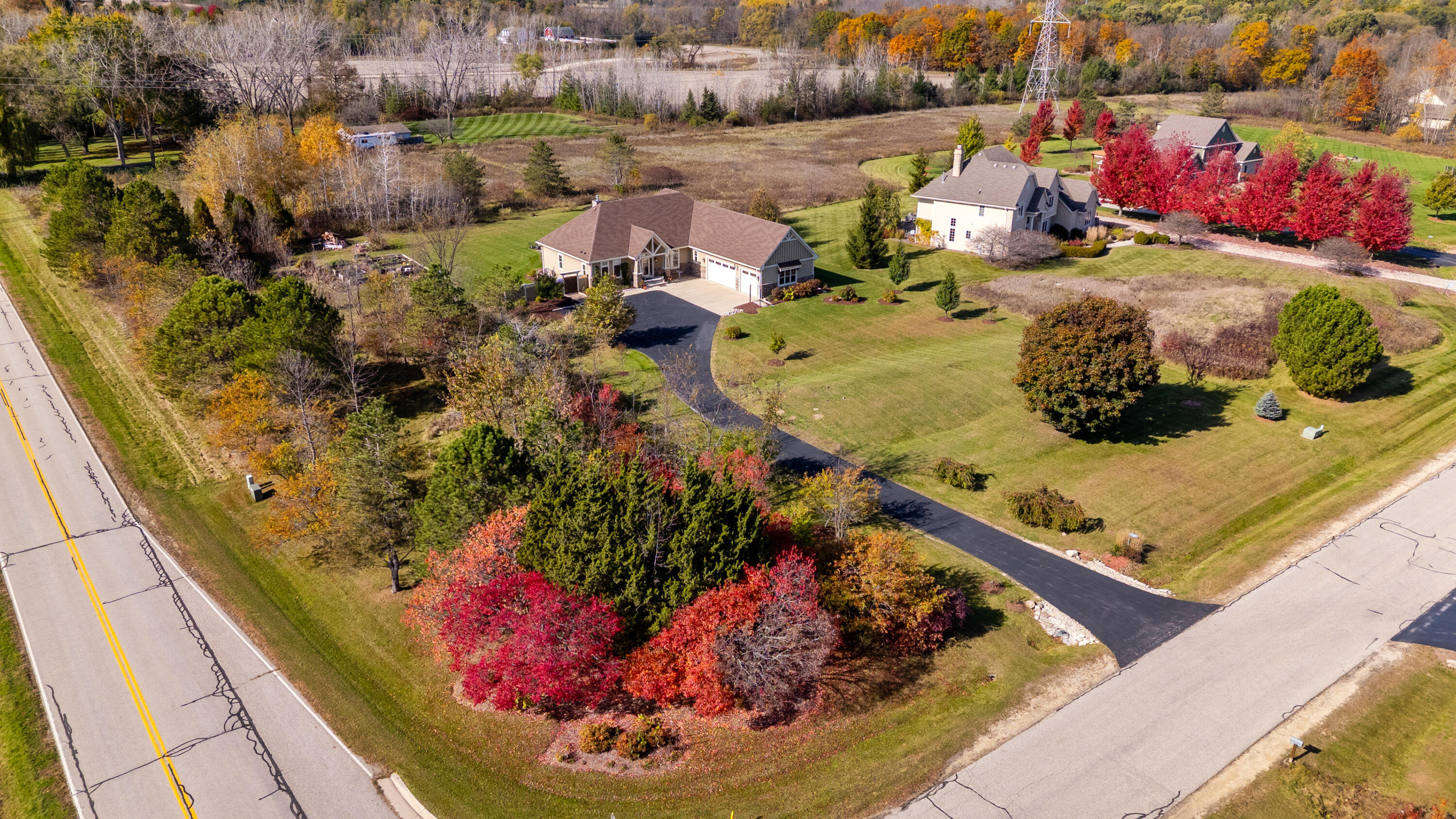 Cedarburg, Wisconsin 53012, United States, 2 Bedrooms Bedrooms, ,3 BathroomsBathrooms,Residential,Active,240900