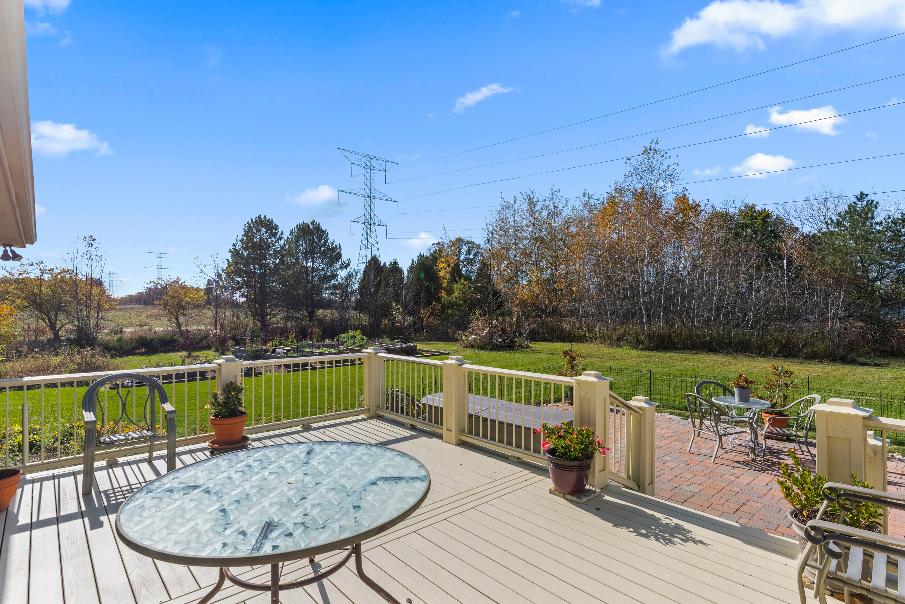 Cedarburg, Wisconsin 53012, United States, 2 Bedrooms Bedrooms, ,3 BathroomsBathrooms,Residential,Active,240900