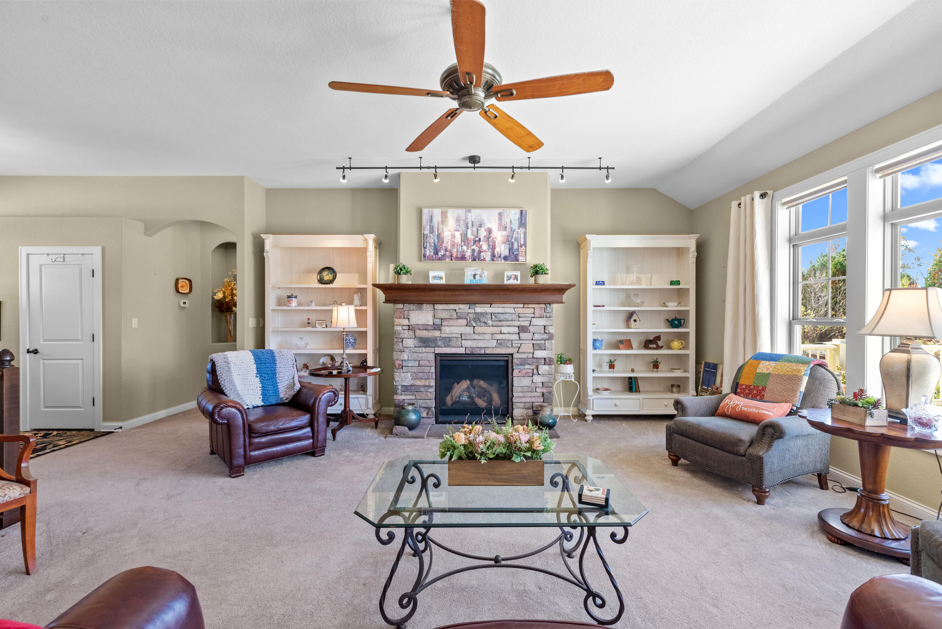 Cedarburg, Wisconsin 53012, United States, 2 Bedrooms Bedrooms, ,3 BathroomsBathrooms,Residential,Active,240900