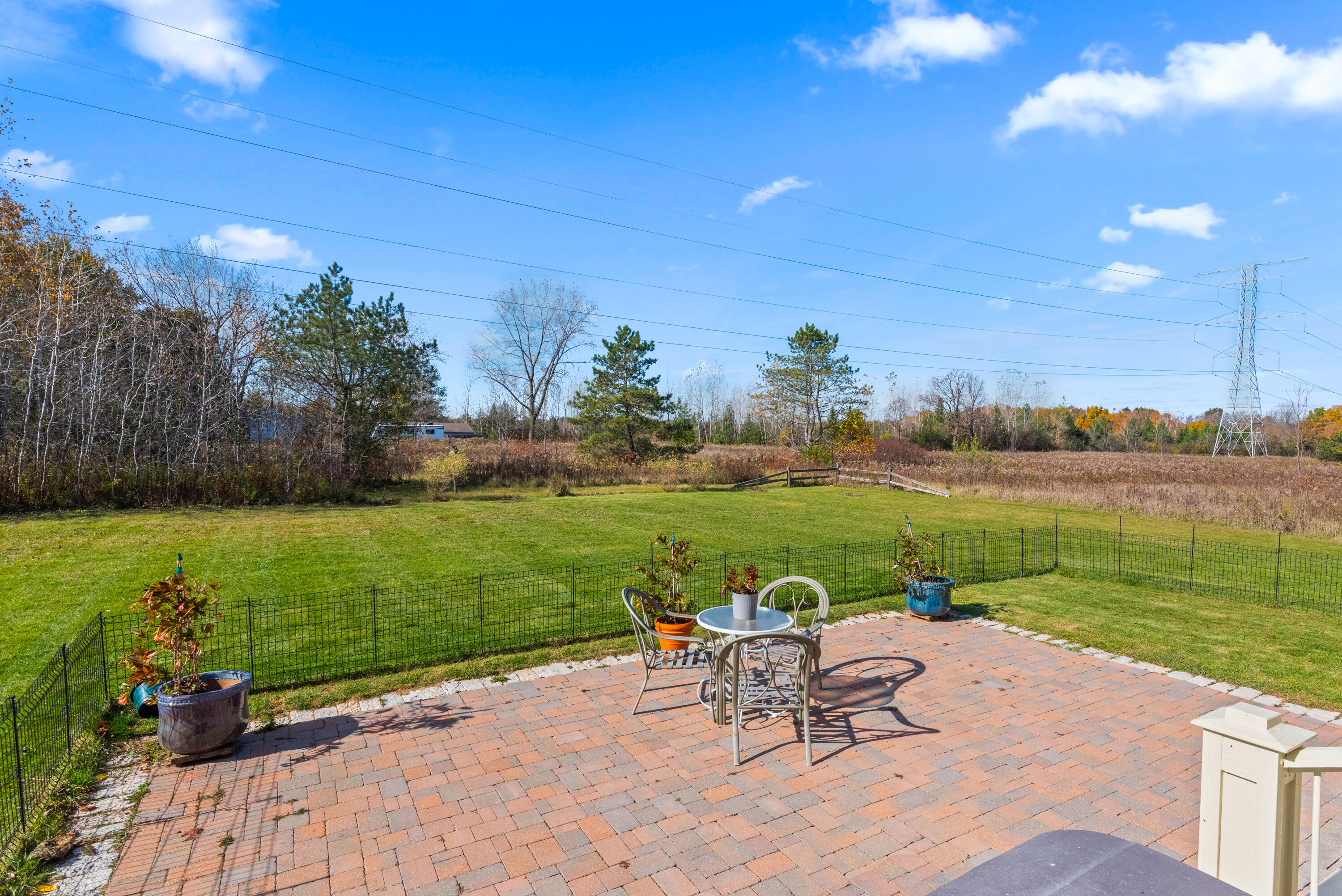 Cedarburg, Wisconsin 53012, United States, 2 Bedrooms Bedrooms, ,3 BathroomsBathrooms,Residential,Active,240900