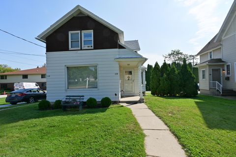 Photo of 850 Glenview Ave, Wauwatosa, WI 53213 (MLS # 1935878)