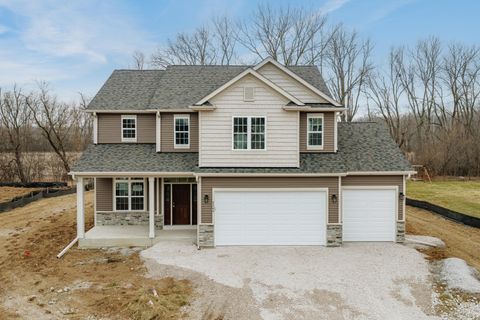 Photo of 2264 Ravenswood Rd, Burlington, WI 53105 (MLS # 1950793)
