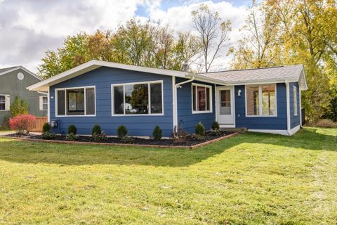 Photo of 629 Legion Dr, Twin Lakes, WI 53181 (MLS # 1941414)