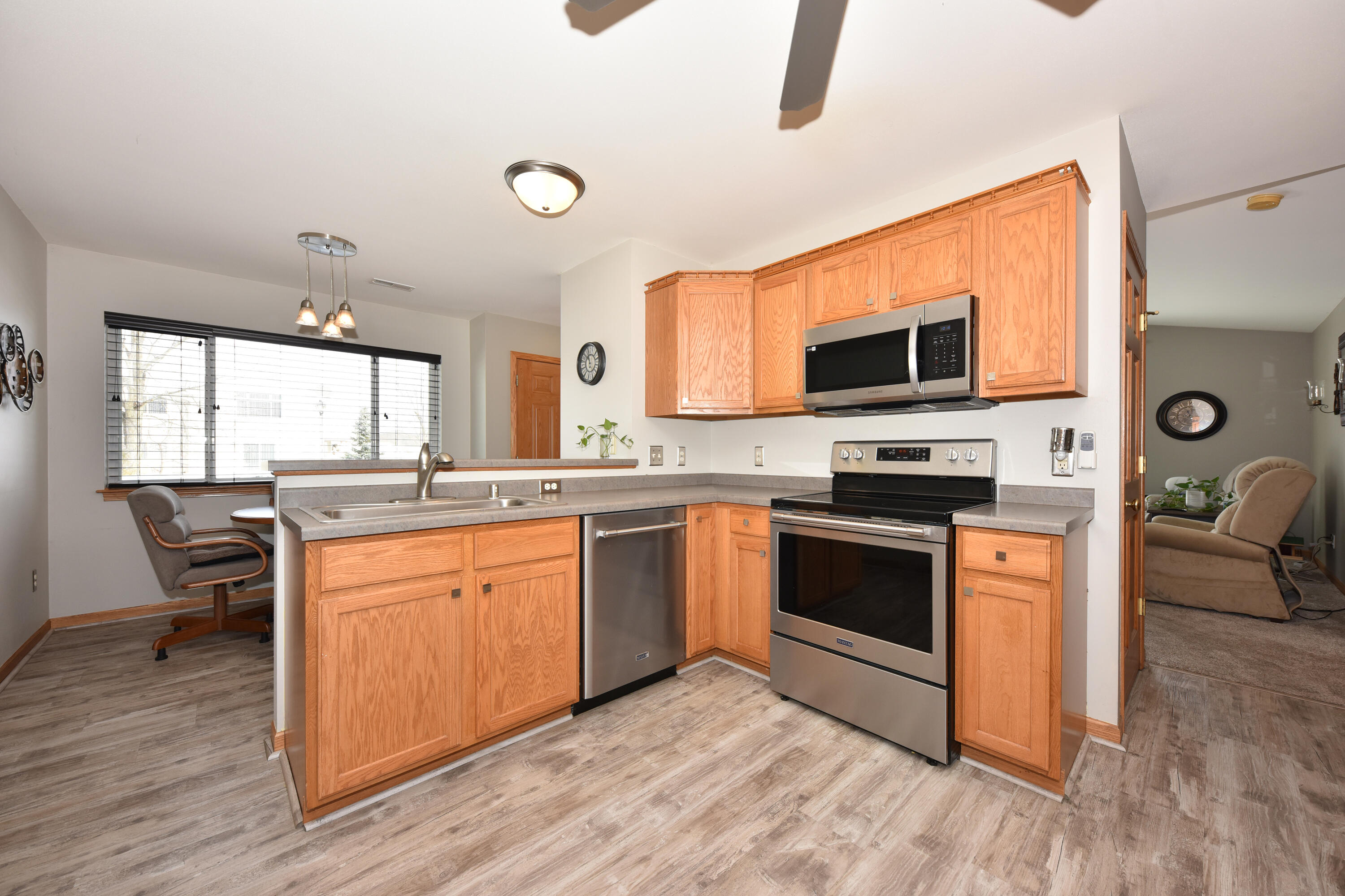 Port Washington, Wisconsin 53074, United States, 2 Bedrooms Bedrooms, ,2 BathroomsBathrooms,Residential,Active,3872