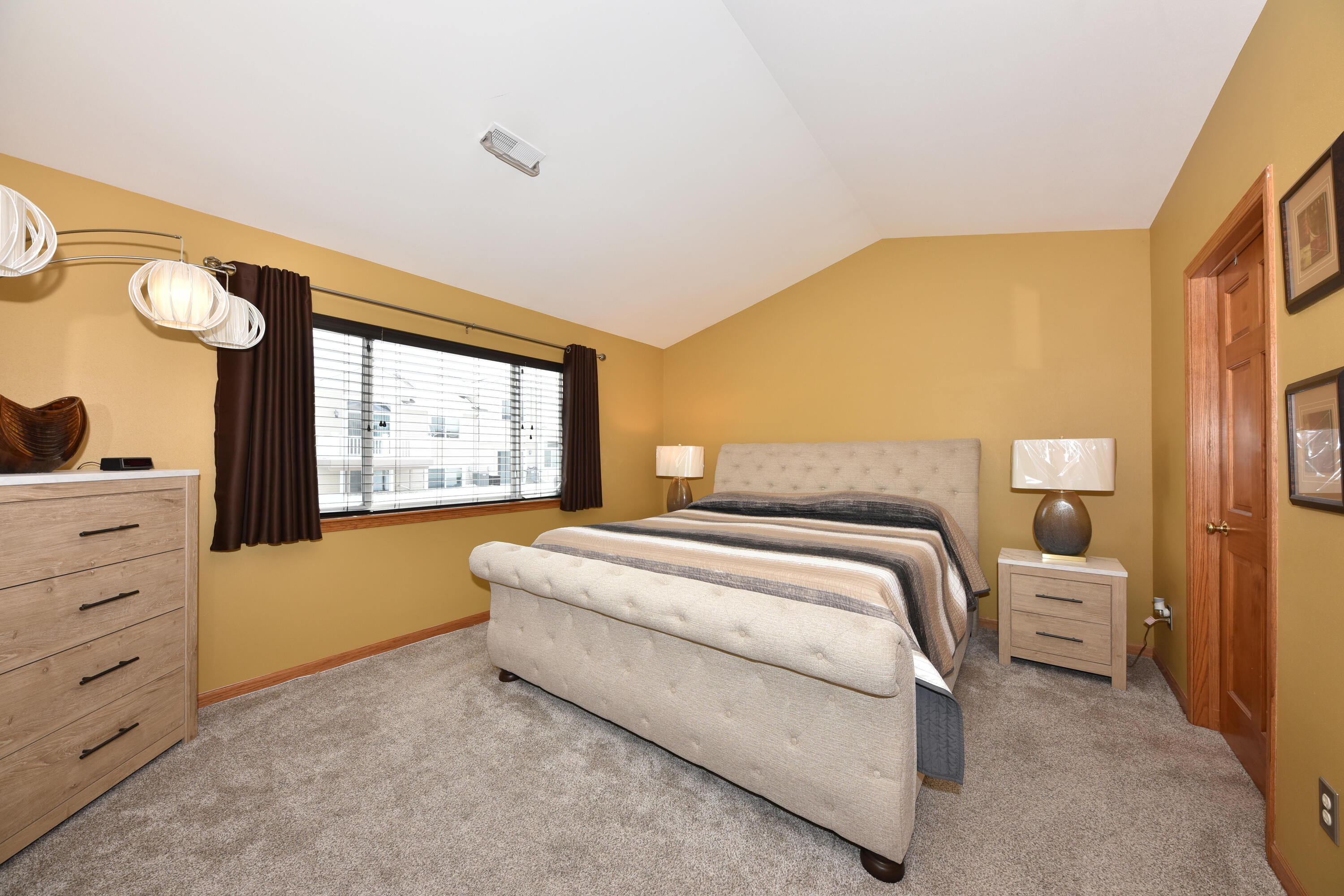 Port Washington, Wisconsin 53074, United States, 2 Bedrooms Bedrooms, ,2 BathroomsBathrooms,Residential,Active,3872