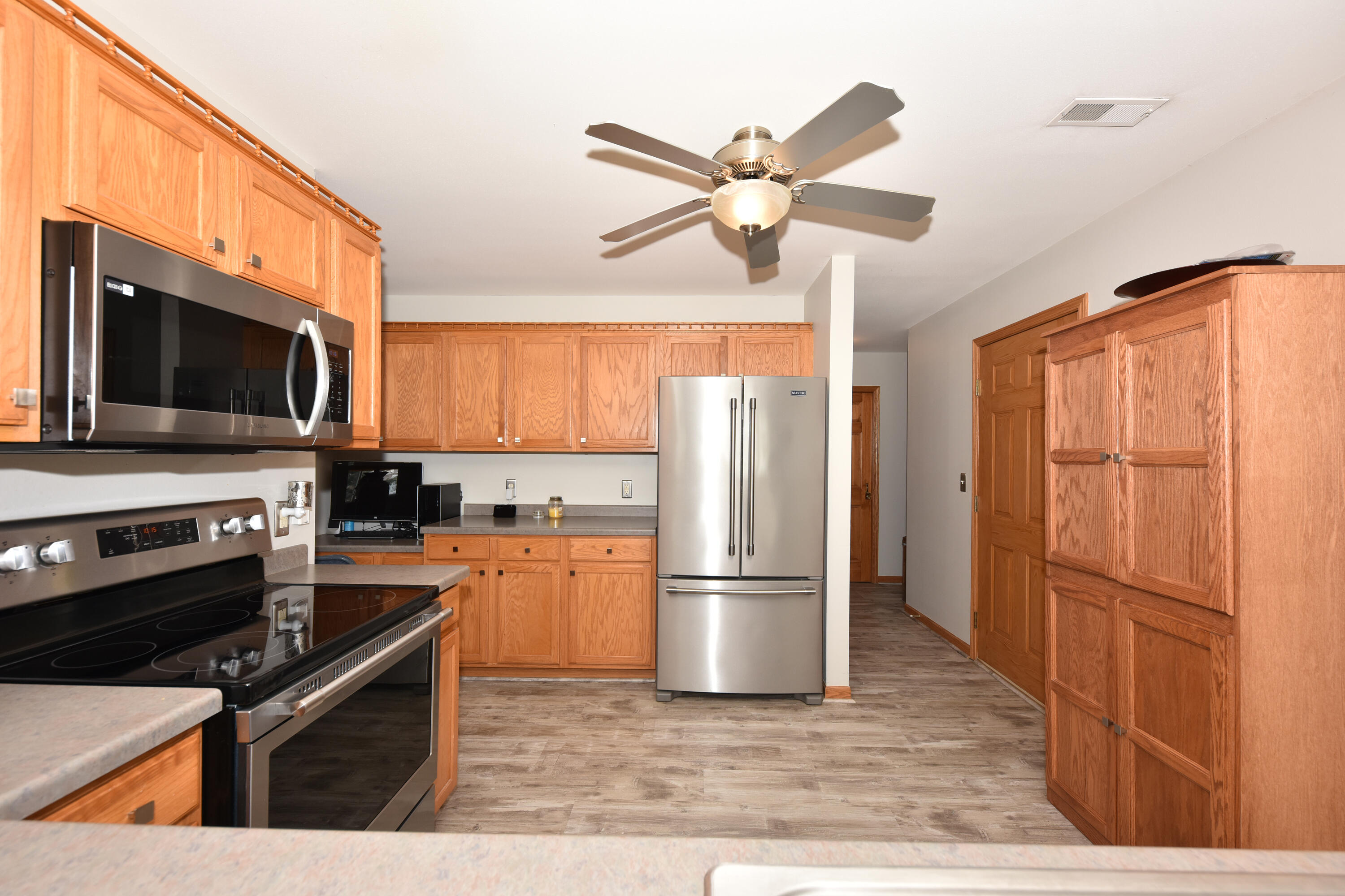 Port Washington, Wisconsin 53074, United States, 2 Bedrooms Bedrooms, ,2 BathroomsBathrooms,Residential,Active,3872