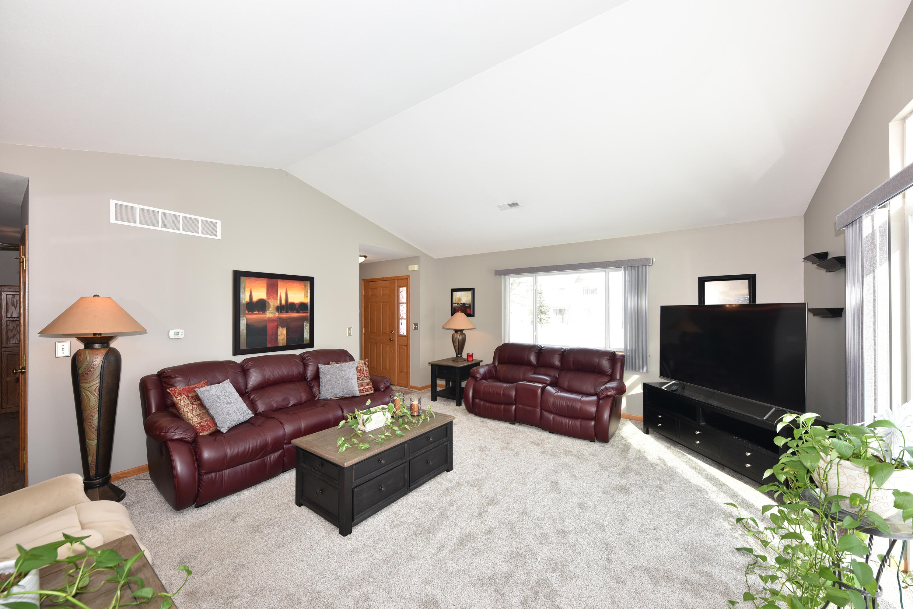 Port Washington, Wisconsin 53074, United States, 2 Bedrooms Bedrooms, ,2 BathroomsBathrooms,Residential,Active,3872