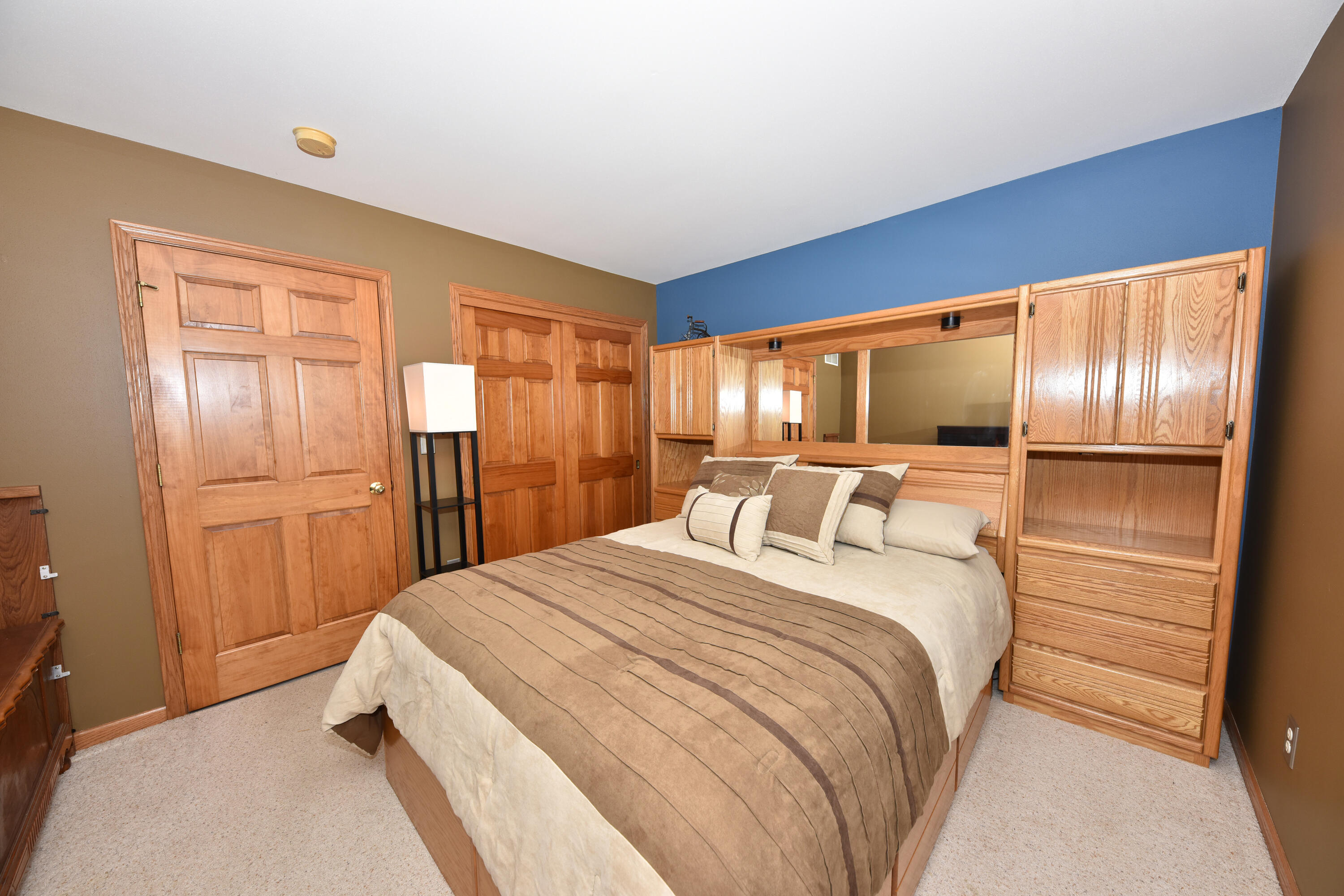 Port Washington, Wisconsin 53074, United States, 2 Bedrooms Bedrooms, ,2 BathroomsBathrooms,Residential,Active,3872